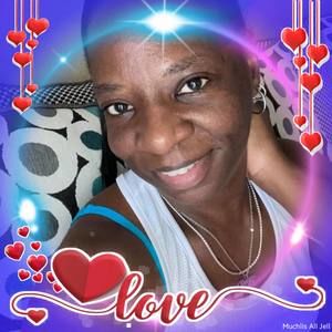Meet your Posher, Monique